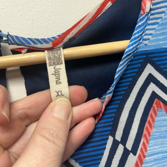 Japna Multicolor Geometric Pattern Top - Picture 2 of 3